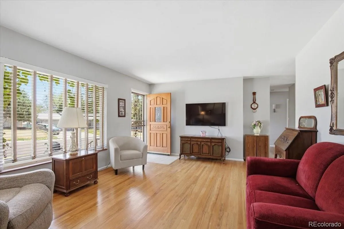 2801 S Mabry Court Denver CO 80236 MLS #REC4442431 05142026125130 1200 5