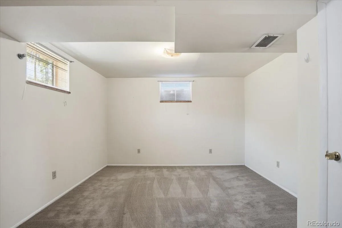2801 S Mabry Court Denver CO 80236 MLS #REC4442431 06102026200224 1200 17