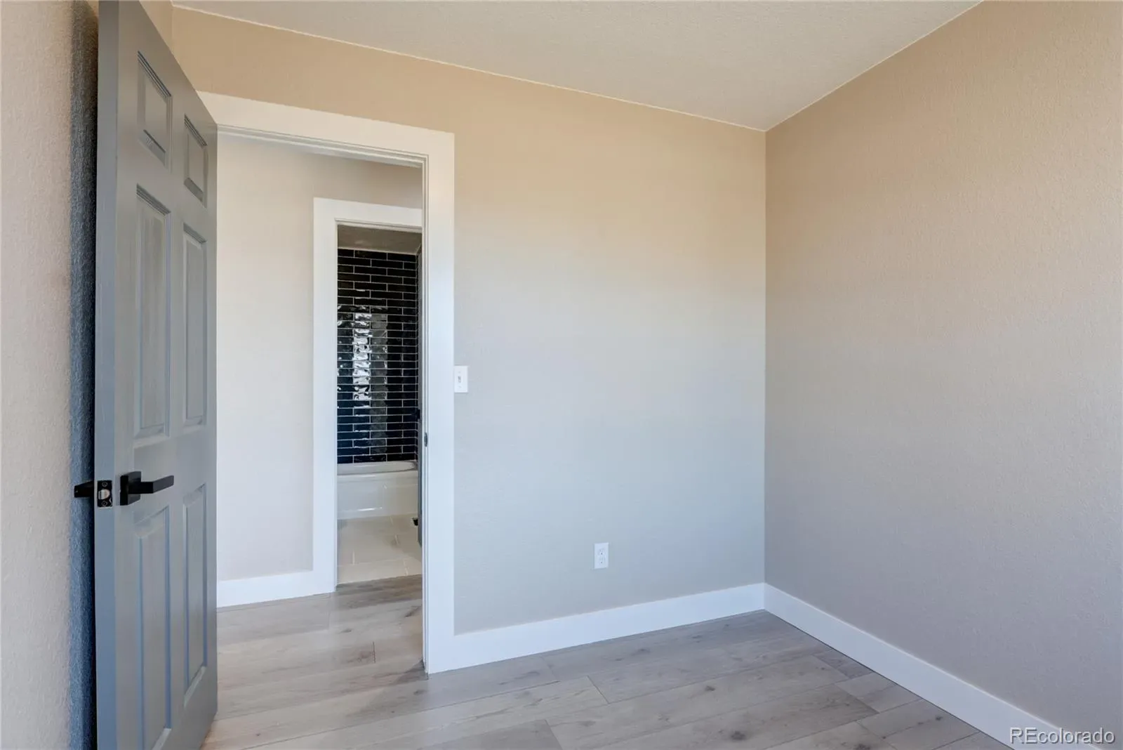 03212026220437 1600 18