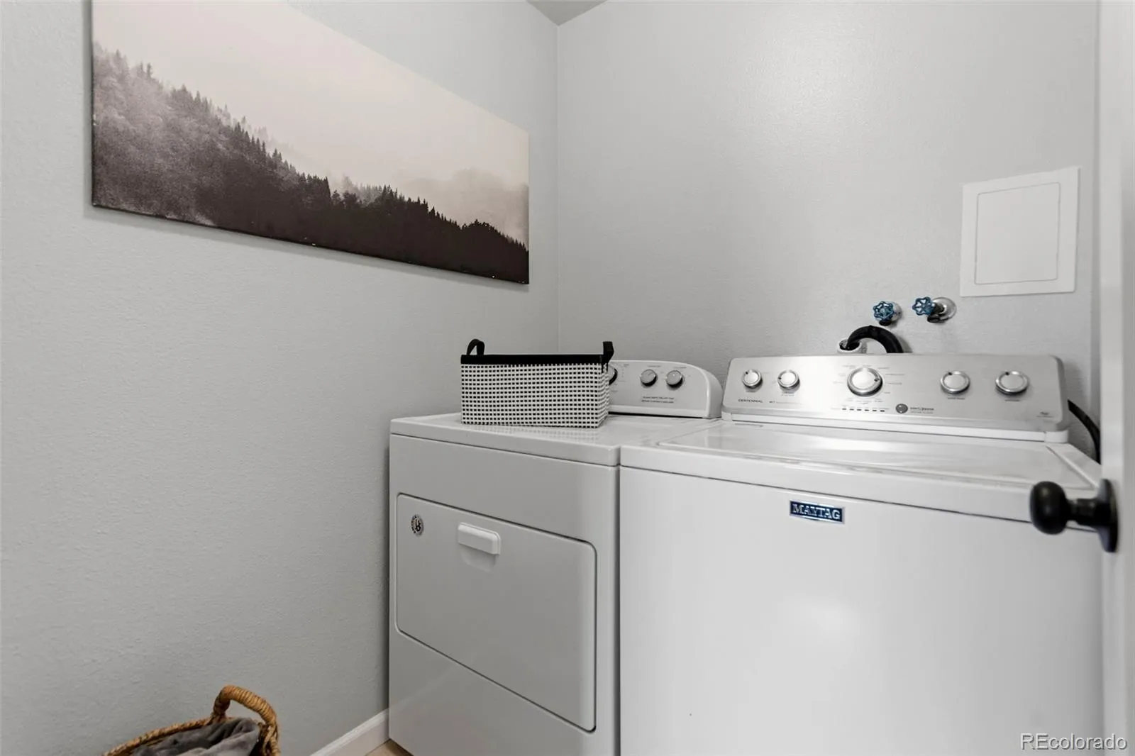 8555 Fairmount Drive #E102 Denver CO 80247 MLS #REC4444802 04242026055109 1600 21