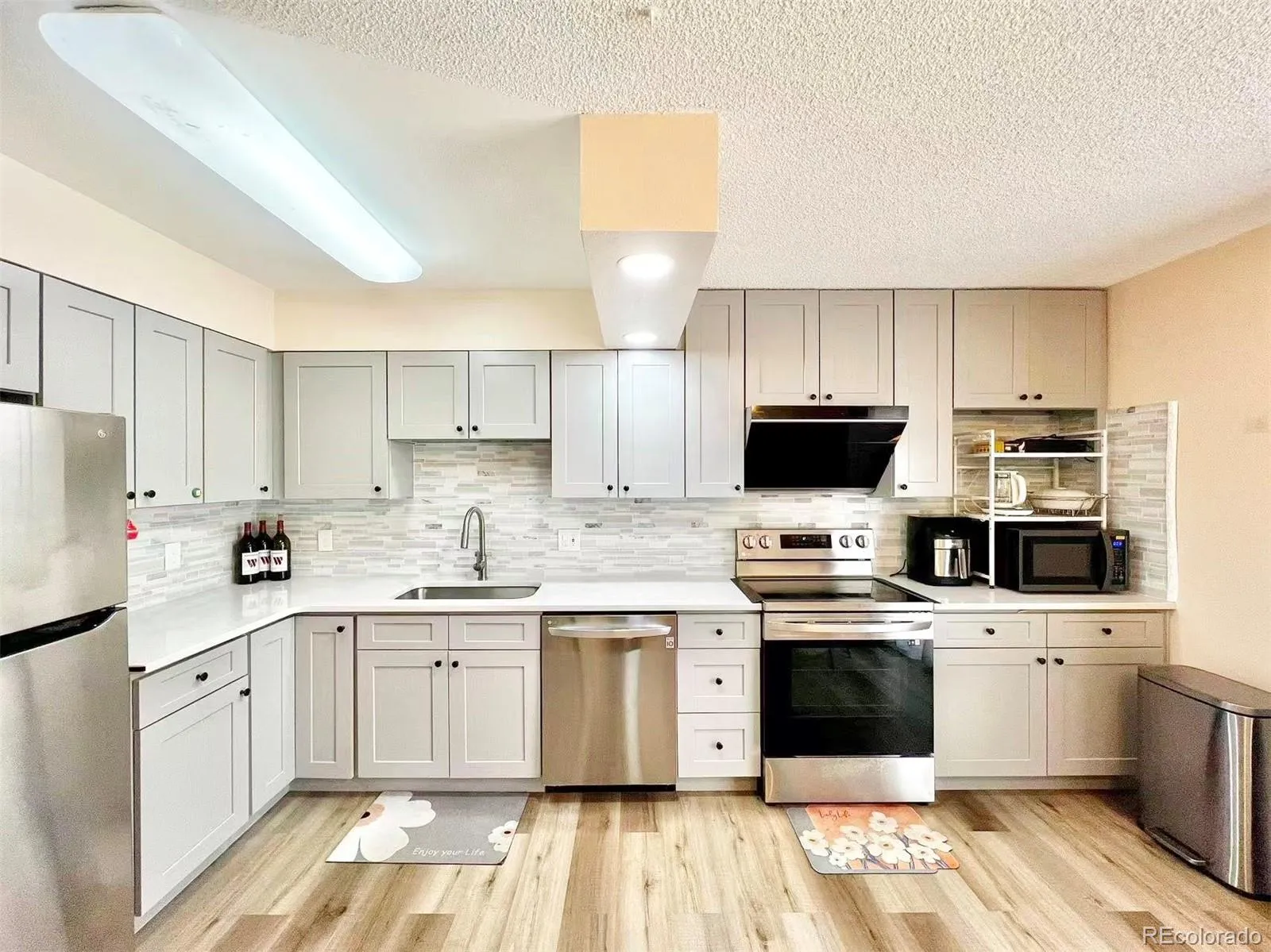 8855 W Floyd Avenue Lakewood CO 80227 | MLS #REC4446959 05222026220642 1600 1