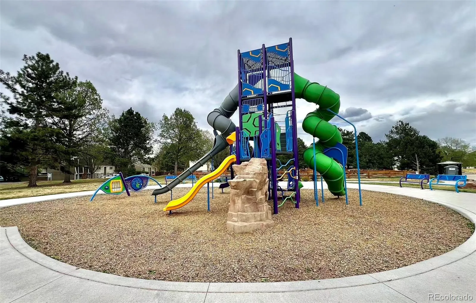 8855 W Floyd Avenue Lakewood CO 80227 | MLS #REC4446959 05222026220642 1600 22