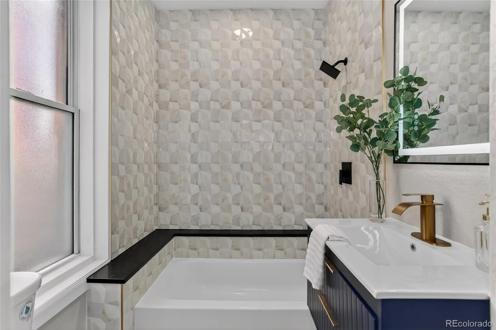 04172026205628 1600 22