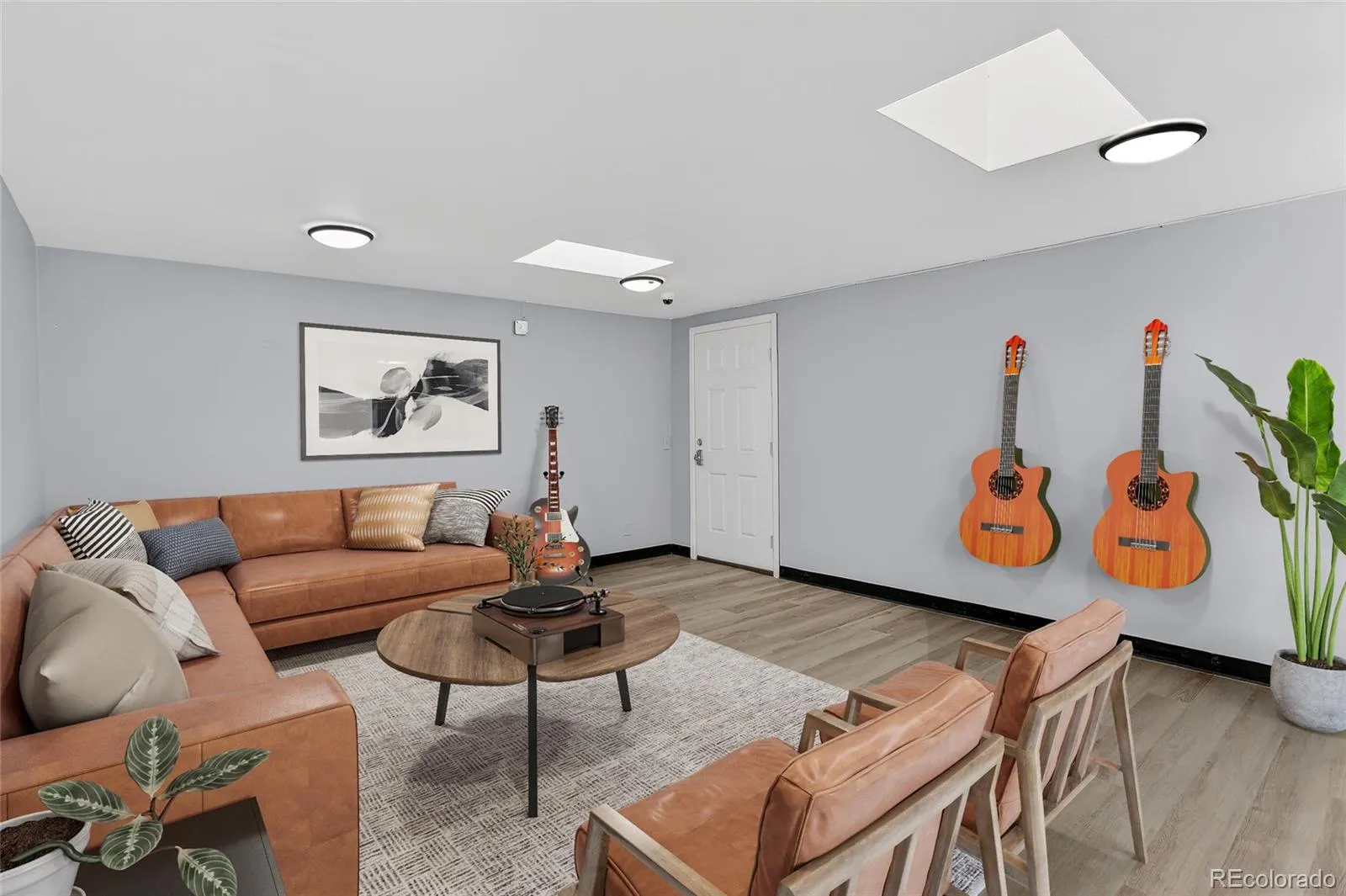 04172026205628 1600 31