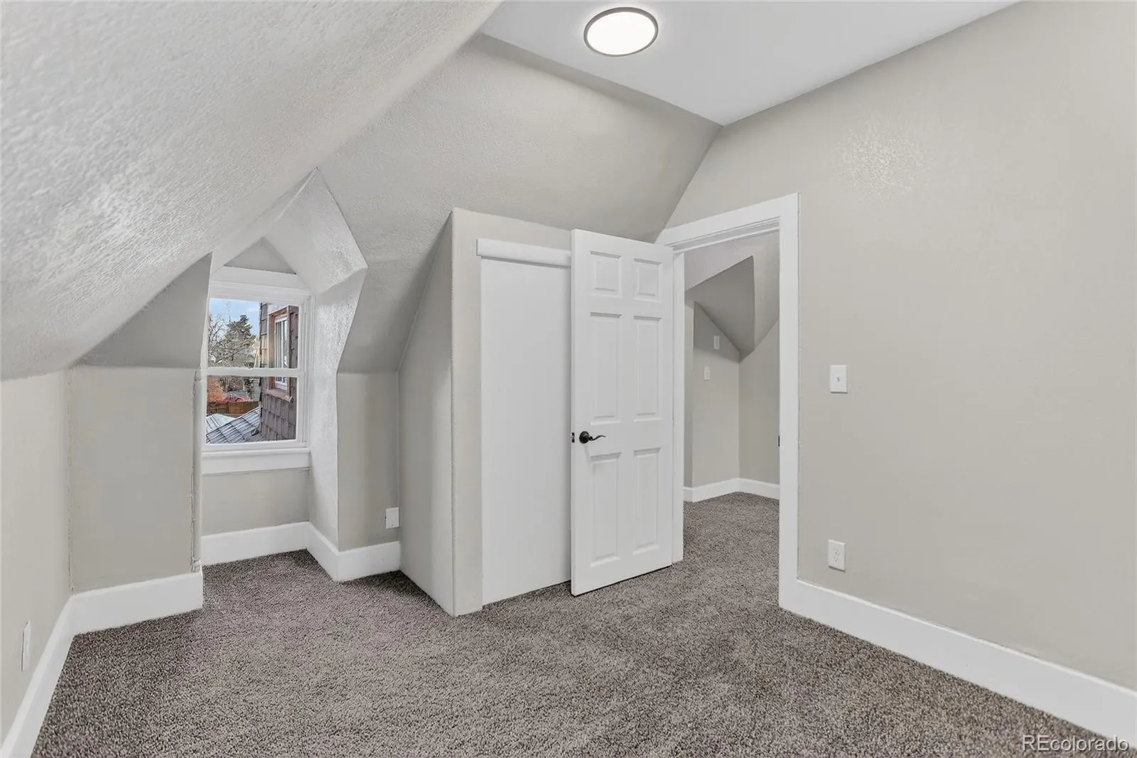 04172026205628 1600 37