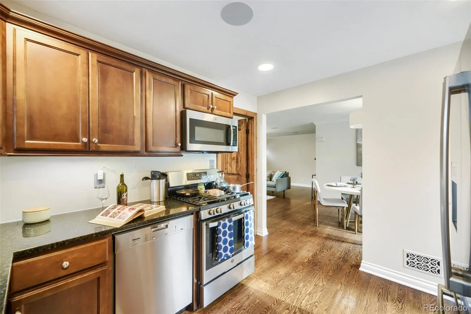 2901 S Madison Street Denver CO 80210 | MLS #REC4451448 09222026004135 1600 12