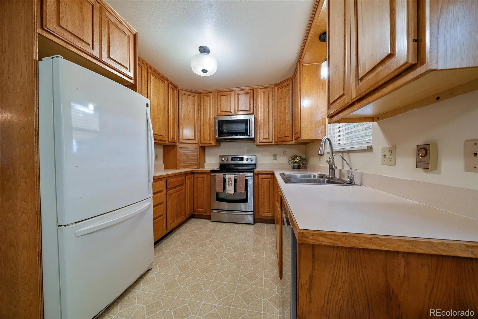 967 Mountain View Drive Castle Rock CO 80104 | MLS #REC4454650 07282026174235 1600 11