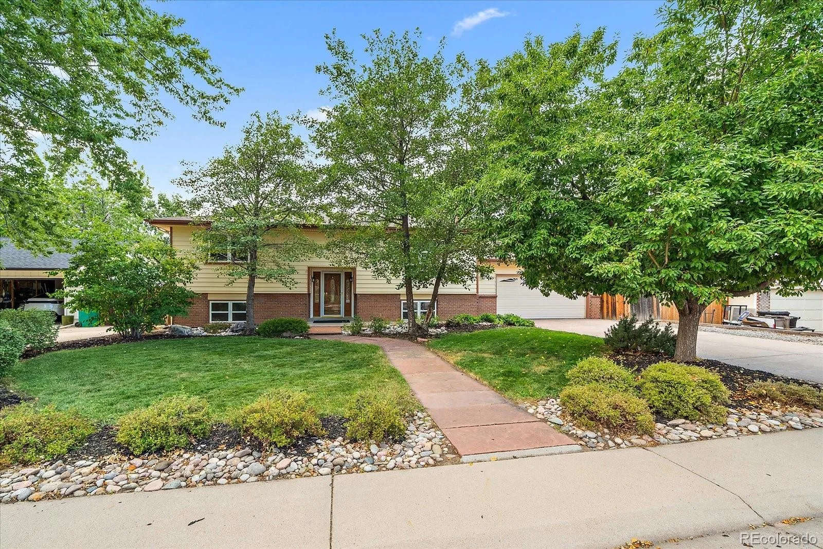 967 Mountain View Drive Castle Rock CO 80104 | MLS #REC4454650 07282026174235 1600 2