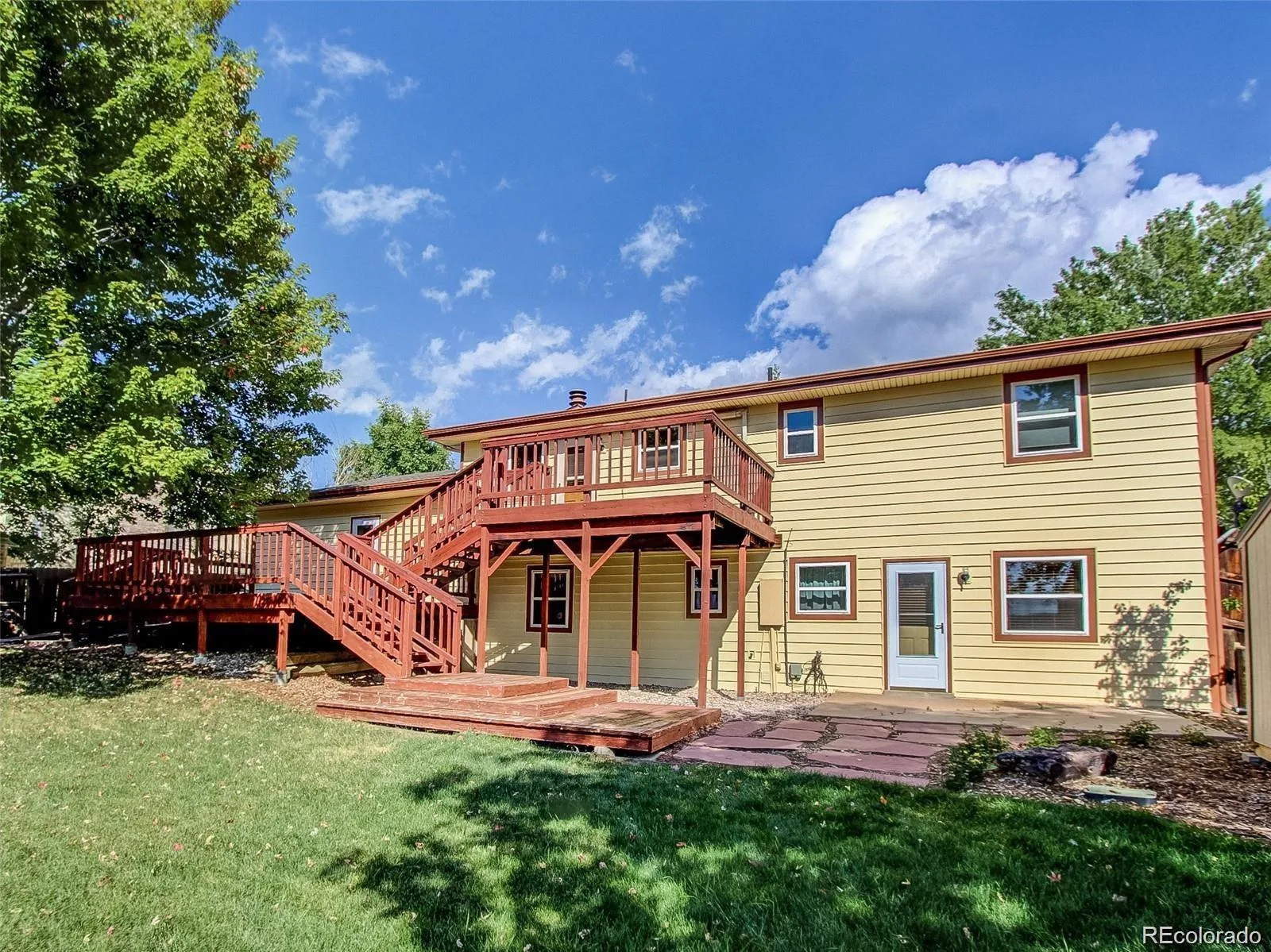 967 Mountain View Drive Castle Rock CO 80104 | MLS #REC4454650 07282026174235 1600 23