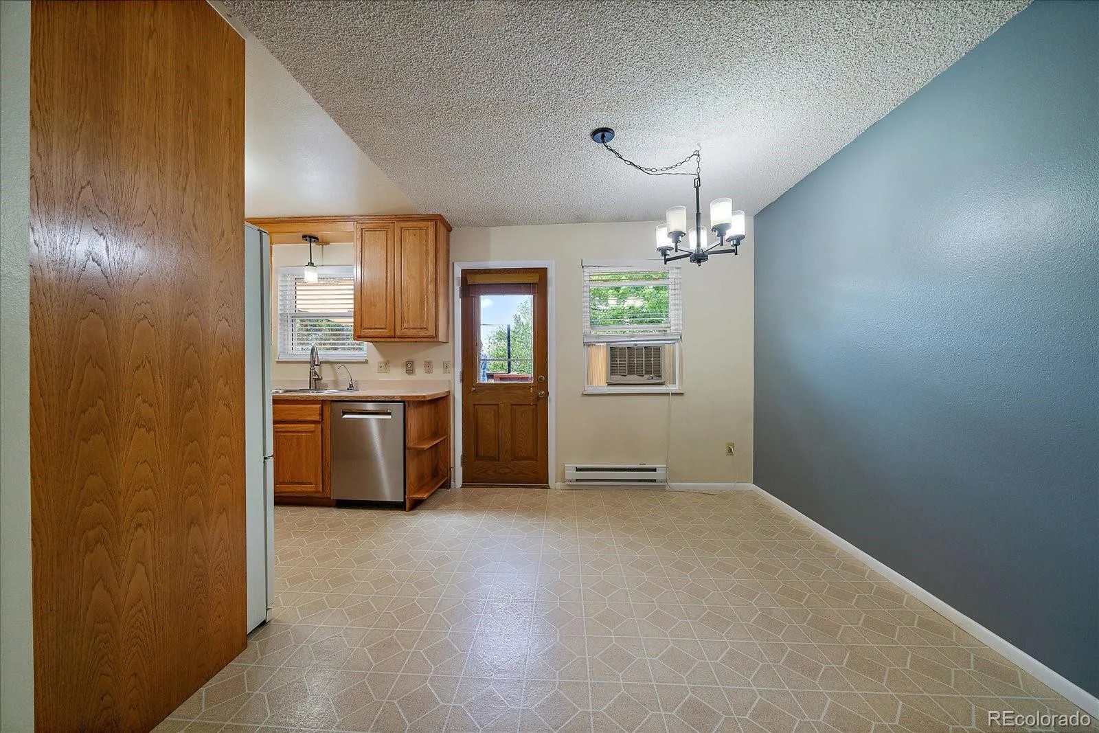 967 Mountain View Drive Castle Rock CO 80104 | MLS #REC4454650 07282026174235 1600 9