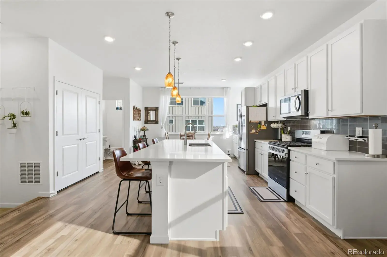 7005 Cumbria Court Castle Pines CO 80108 | MLS #REC4455275 01132026223411 1600 10