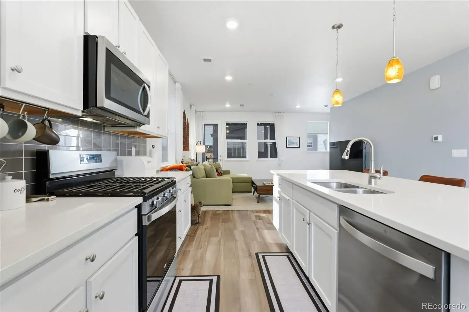 7005 Cumbria Court Castle Pines CO 80108 | MLS #REC4455275 01132026223411 1600 15