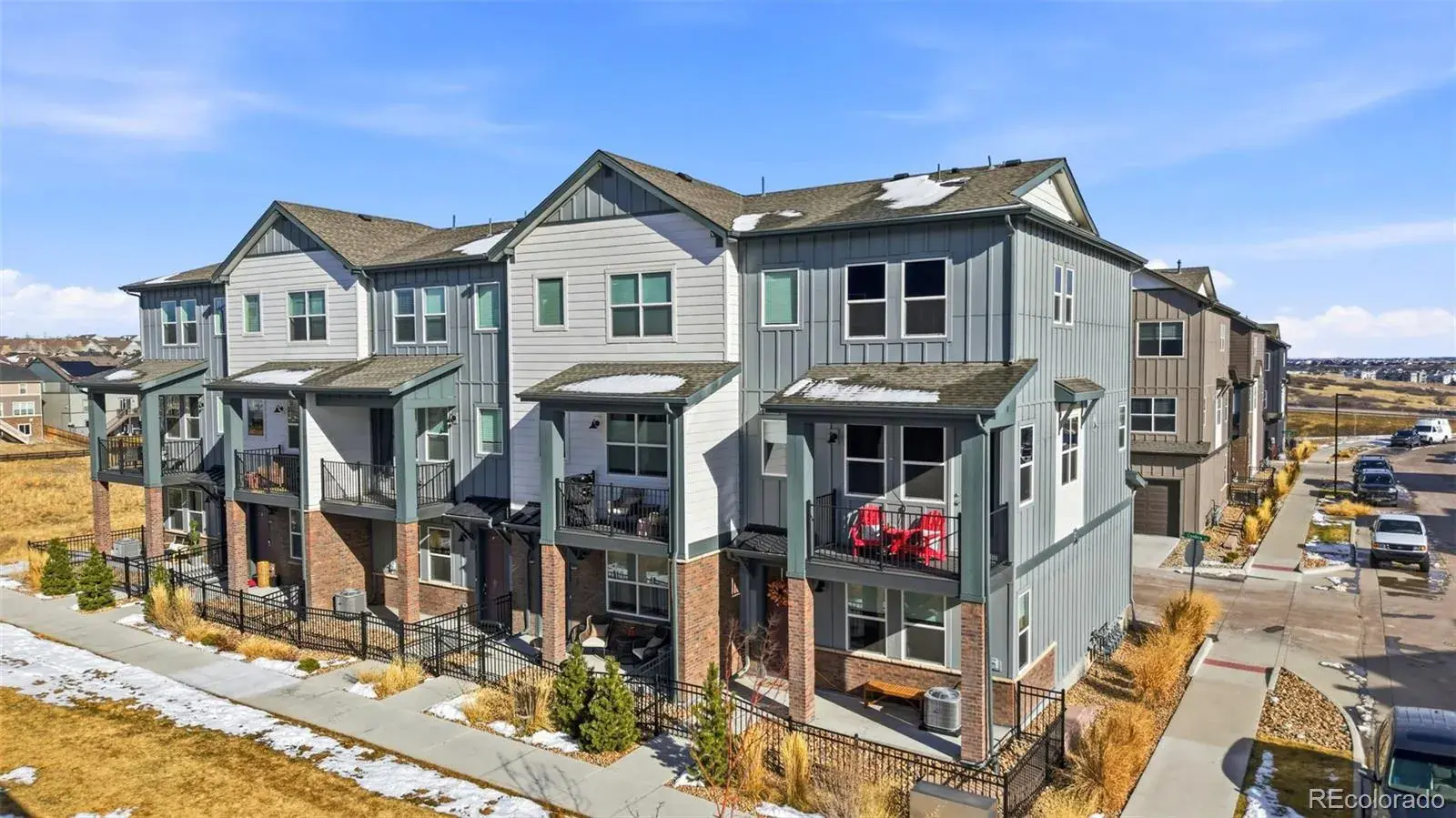 7005 Cumbria Court Castle Pines CO 80108 | MLS #REC4455275 01132026223411 1600 31