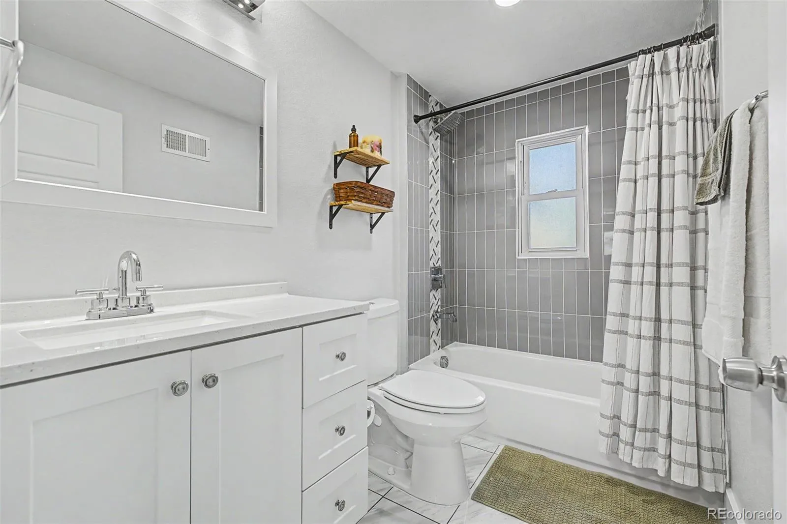 04222026183725 1600 19