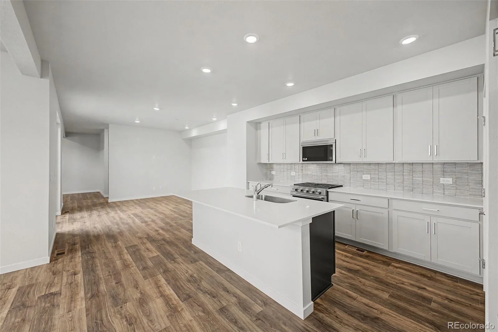 5826 N Orleans Street Aurora CO 80019 | MLS #REC4455361 06222026214133 1600 17