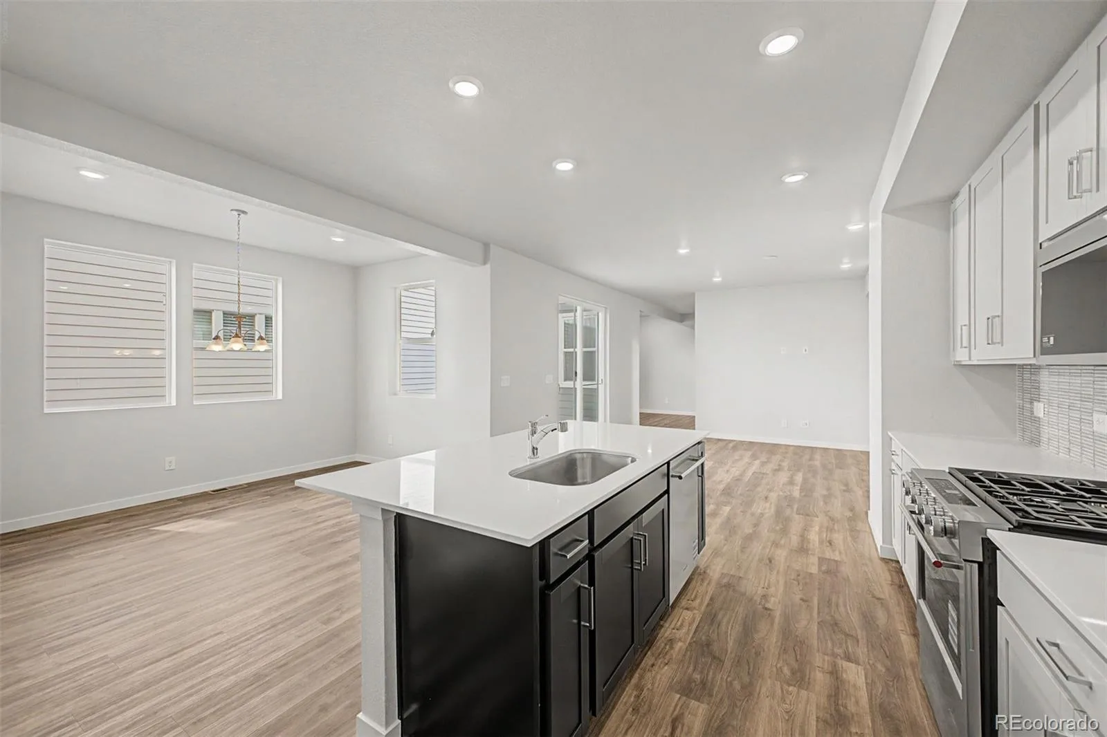 5826 N Orleans Street Aurora CO 80019 | MLS #REC4455361 06222026214133 1600 18