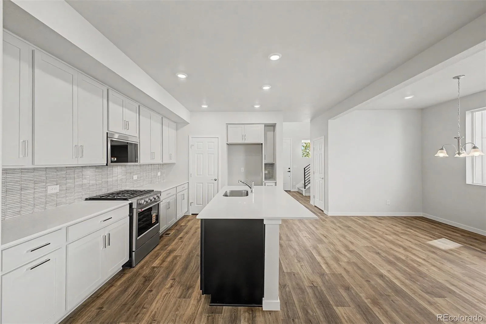 5826 N Orleans Street Aurora CO 80019 | MLS #REC4455361 06222026214133 1600 19