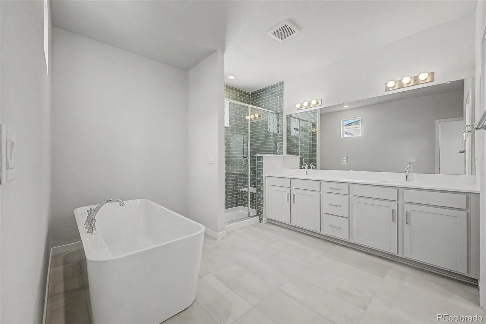5826 N Orleans Street Aurora CO 80019 | MLS #REC4455361 06222026214133 1600 24
