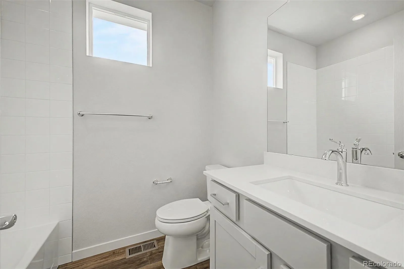 5826 N Orleans Street Aurora CO 80019 | MLS #REC4455361 06222026214133 1600 33