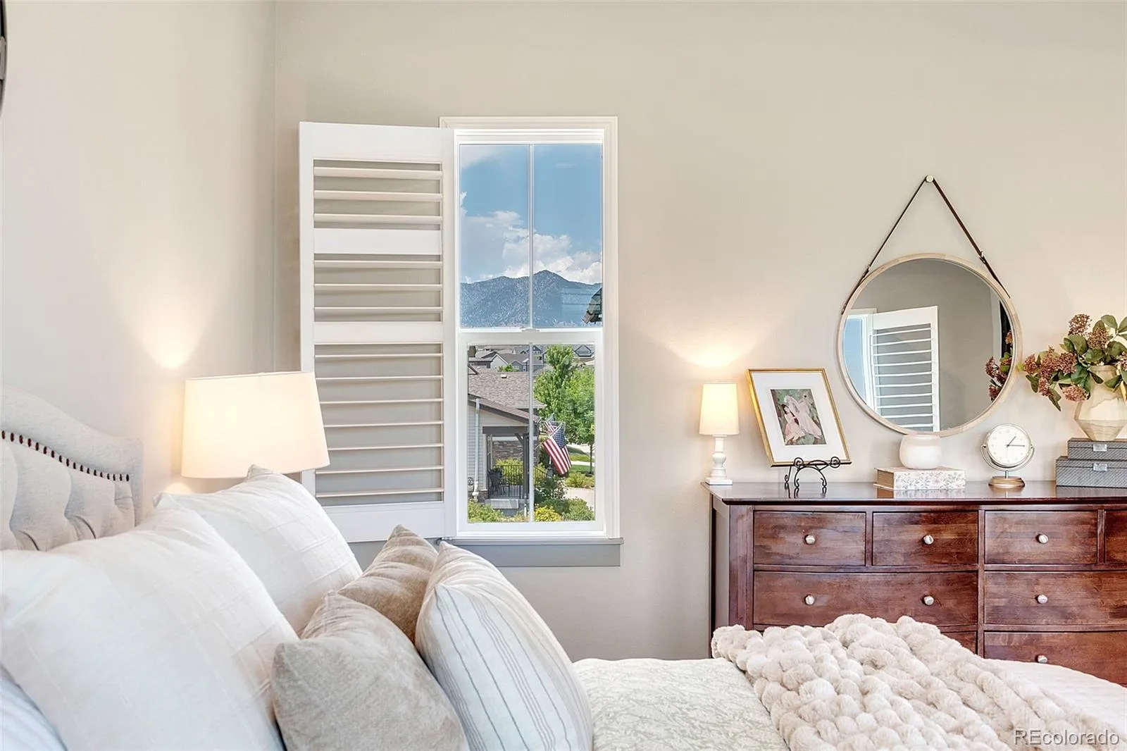 9352 Yucca Way Arvada CO 80007 | MLS #REC4459985 07302026195810 1600 24