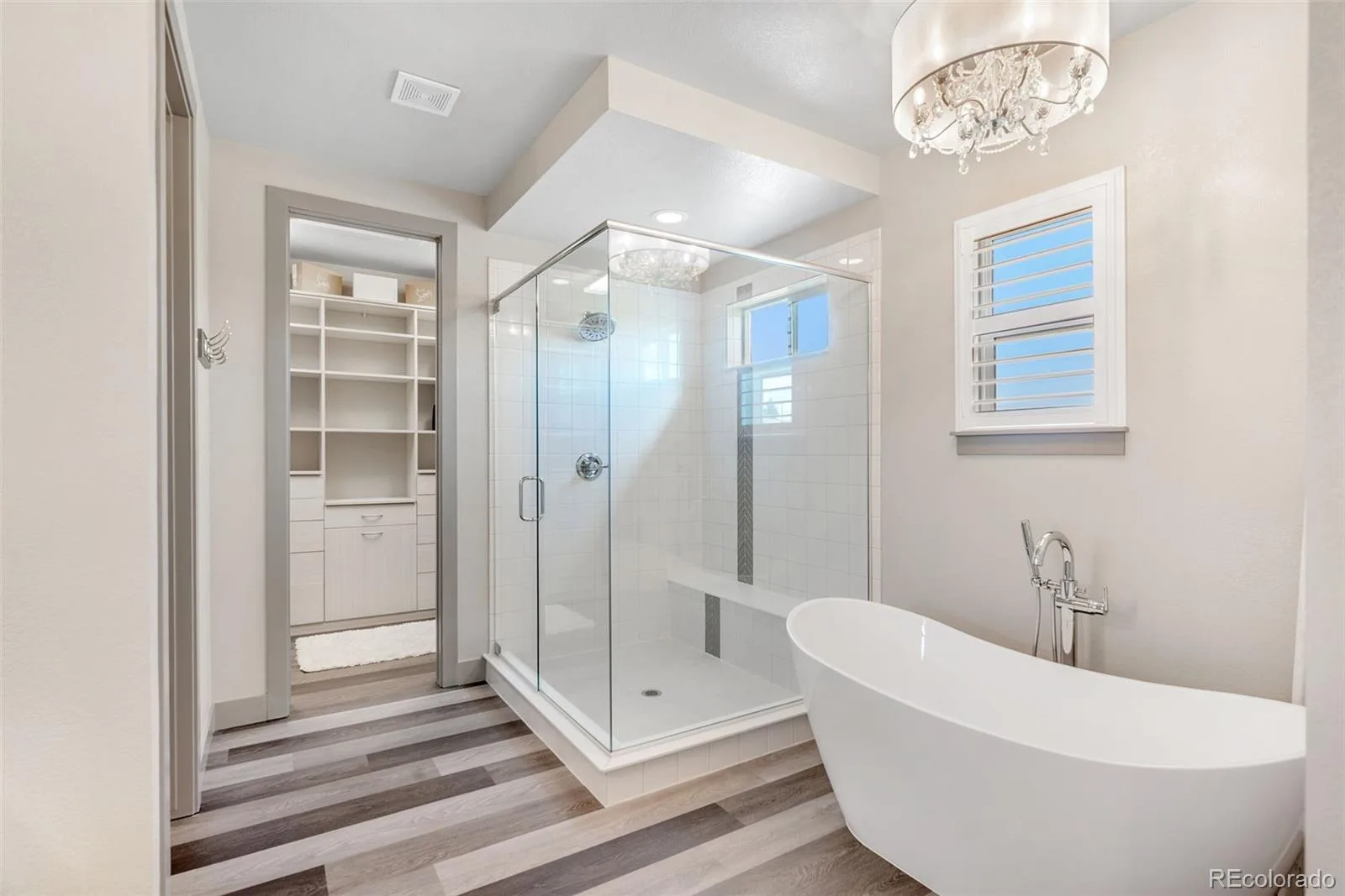 9352 Yucca Way Arvada CO 80007 | MLS #REC4459985 07302026195810 1600 27