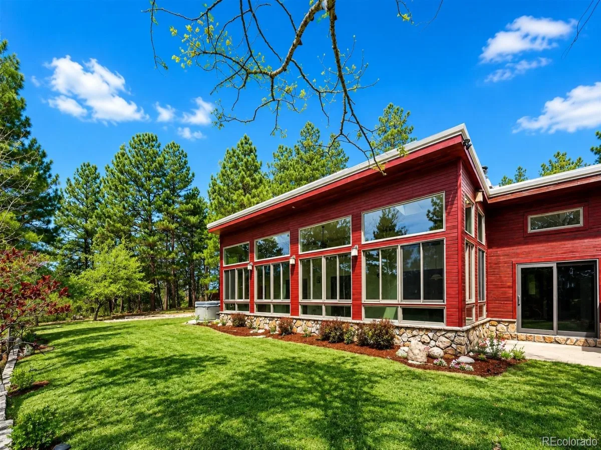 720 N Bluff Drive Franktown CO 80116 | MLS #REC4462747 06092026001208 1200 29