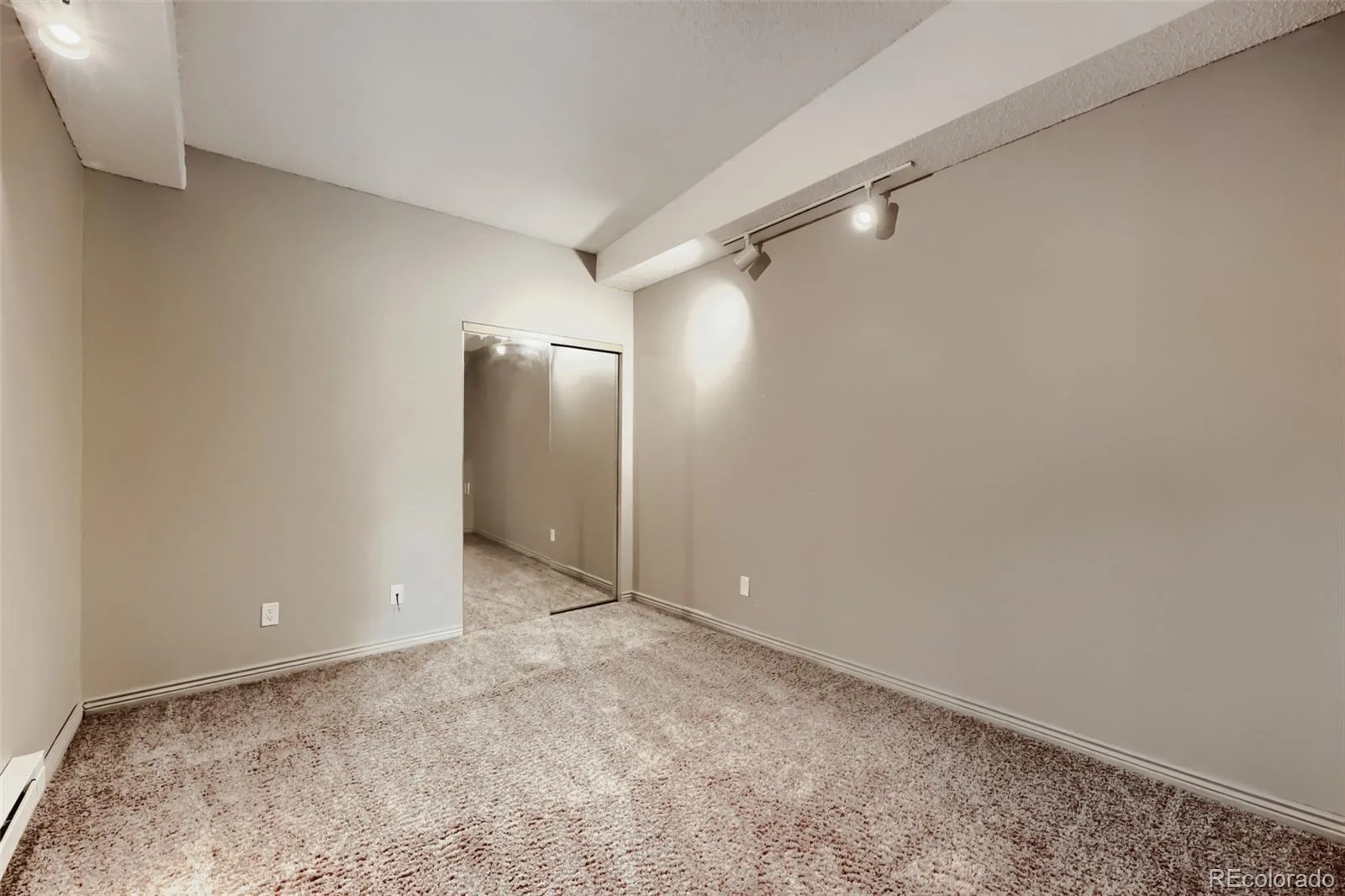 720 N Bluff Drive Franktown CO 80116 | MLS #REC4462747 06092026001208 1600 23