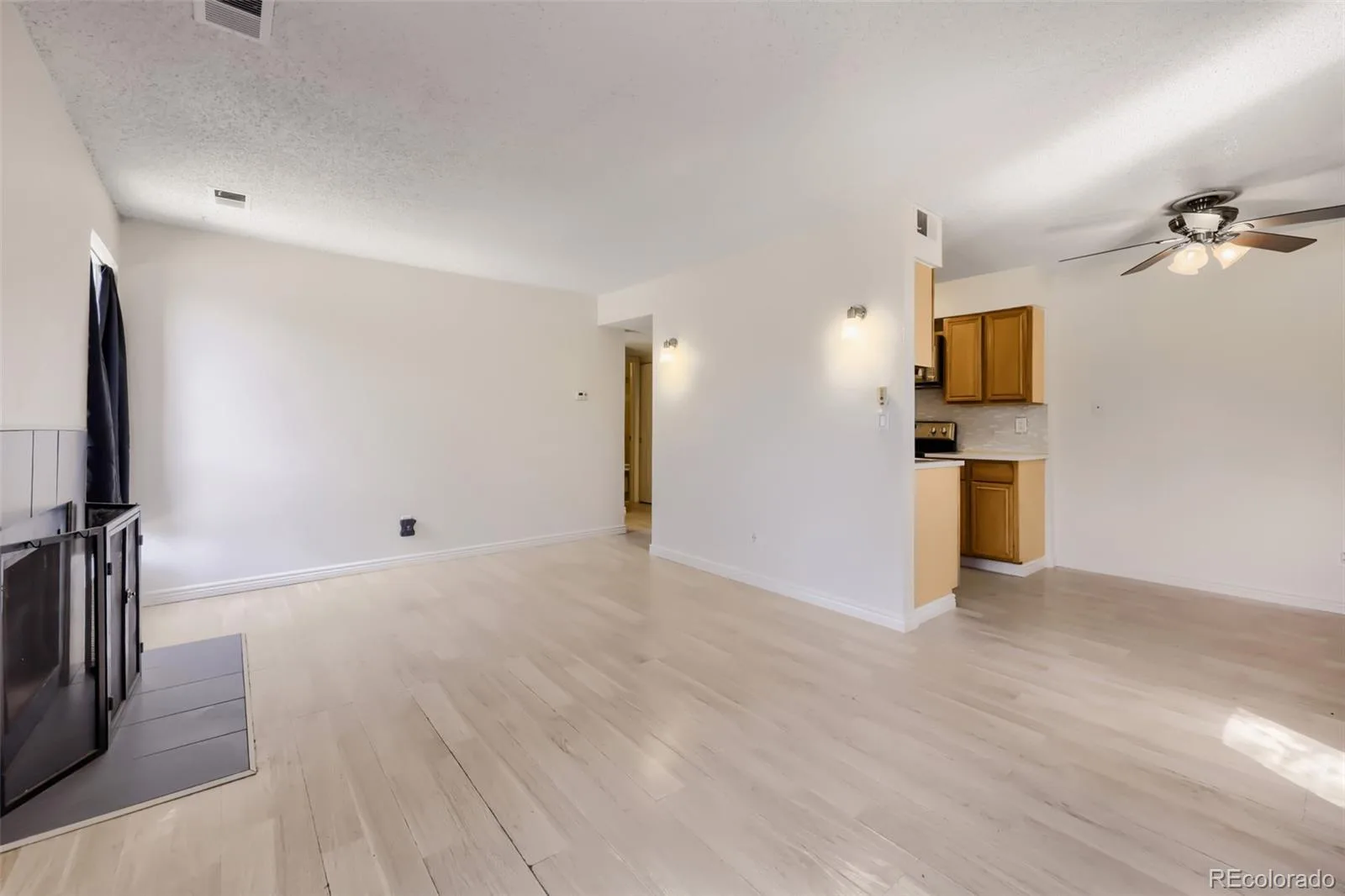 7373 W Florida Avenue #10F Denver CO 80232 | MLS #REC4463811 07242026005822 1600 5