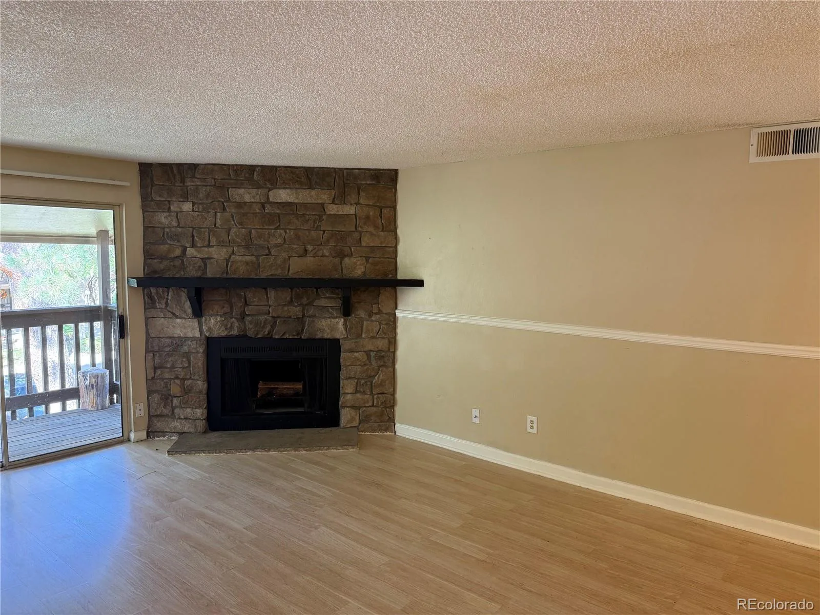 1760 S Pitkin Circle #B Aurora CO 80017 | MLS #REC4463861 10032026213127 1600 2
