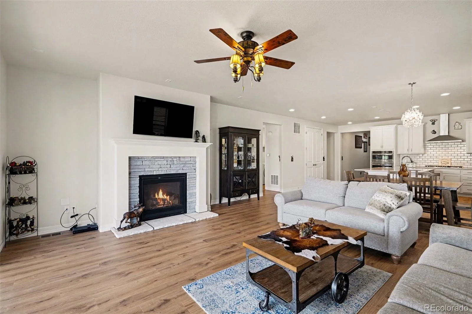 6142 Leilani Lane Castle Rock CO 80108 MLS #REC4464483 05132026232722 1600 3