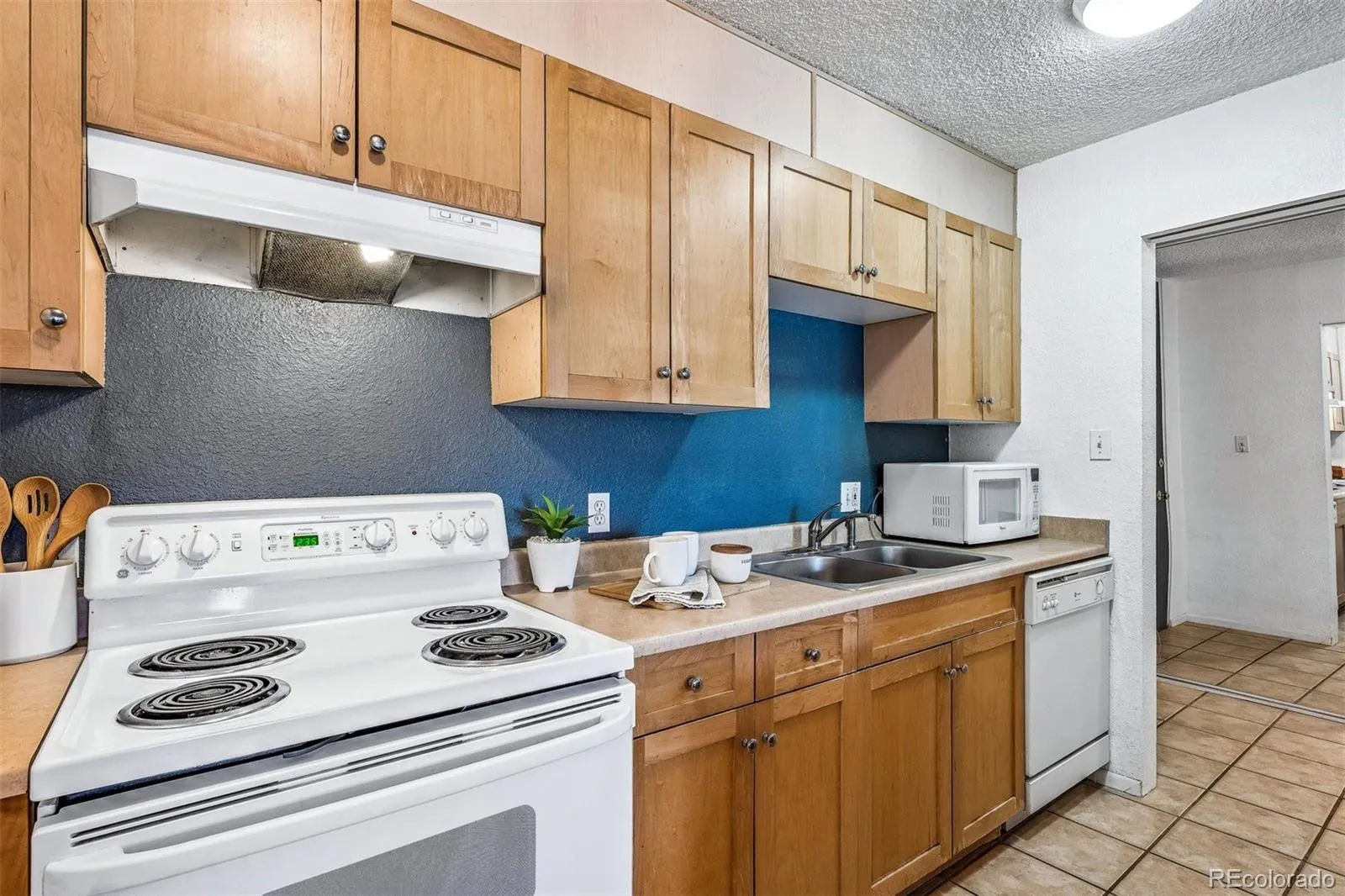 2500 S York Street #213 Denver CO 80210 MLS #REC4464630 05212026235608 1600 7