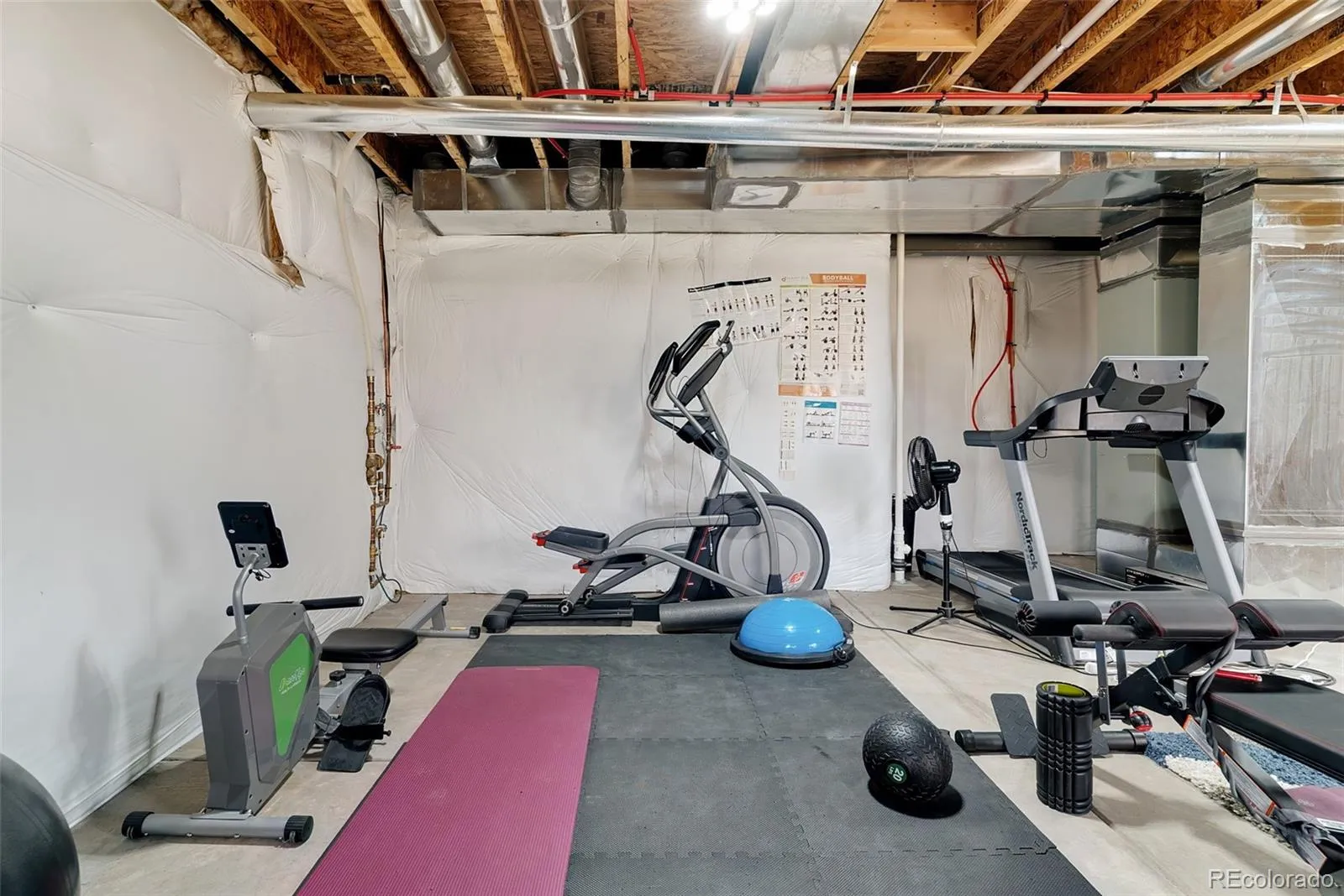 19096 W 84th Place Arvada CO 80007 MLS #REC4466802 04102026174649 1600 32