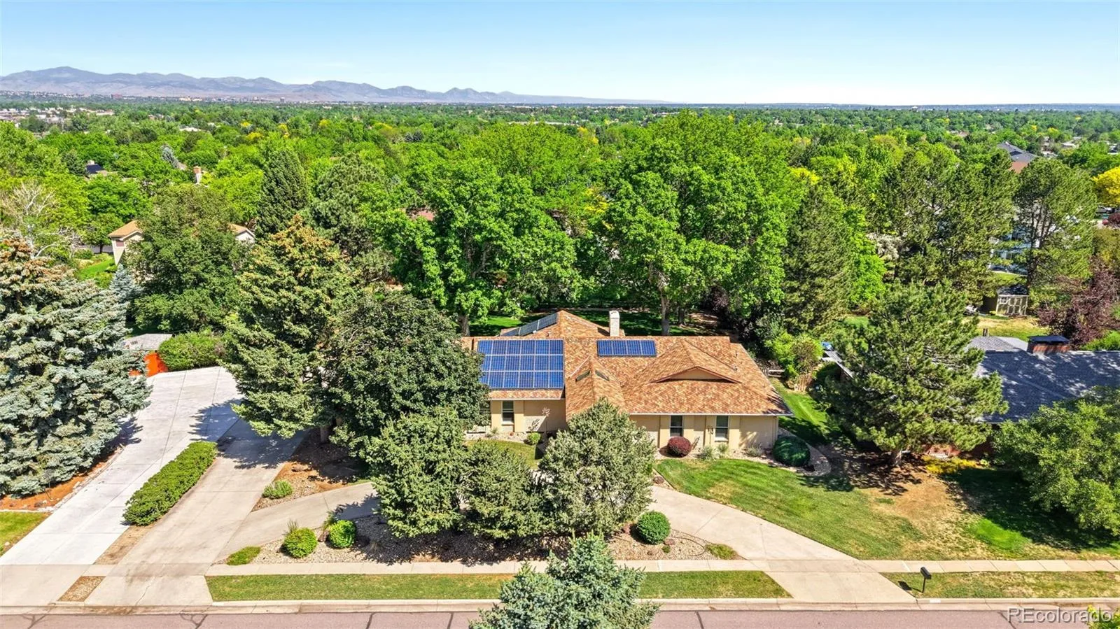 2429 S Chase Lane Lakewood CO 80227 MLS #REC4471323 06132026213746 1600 1