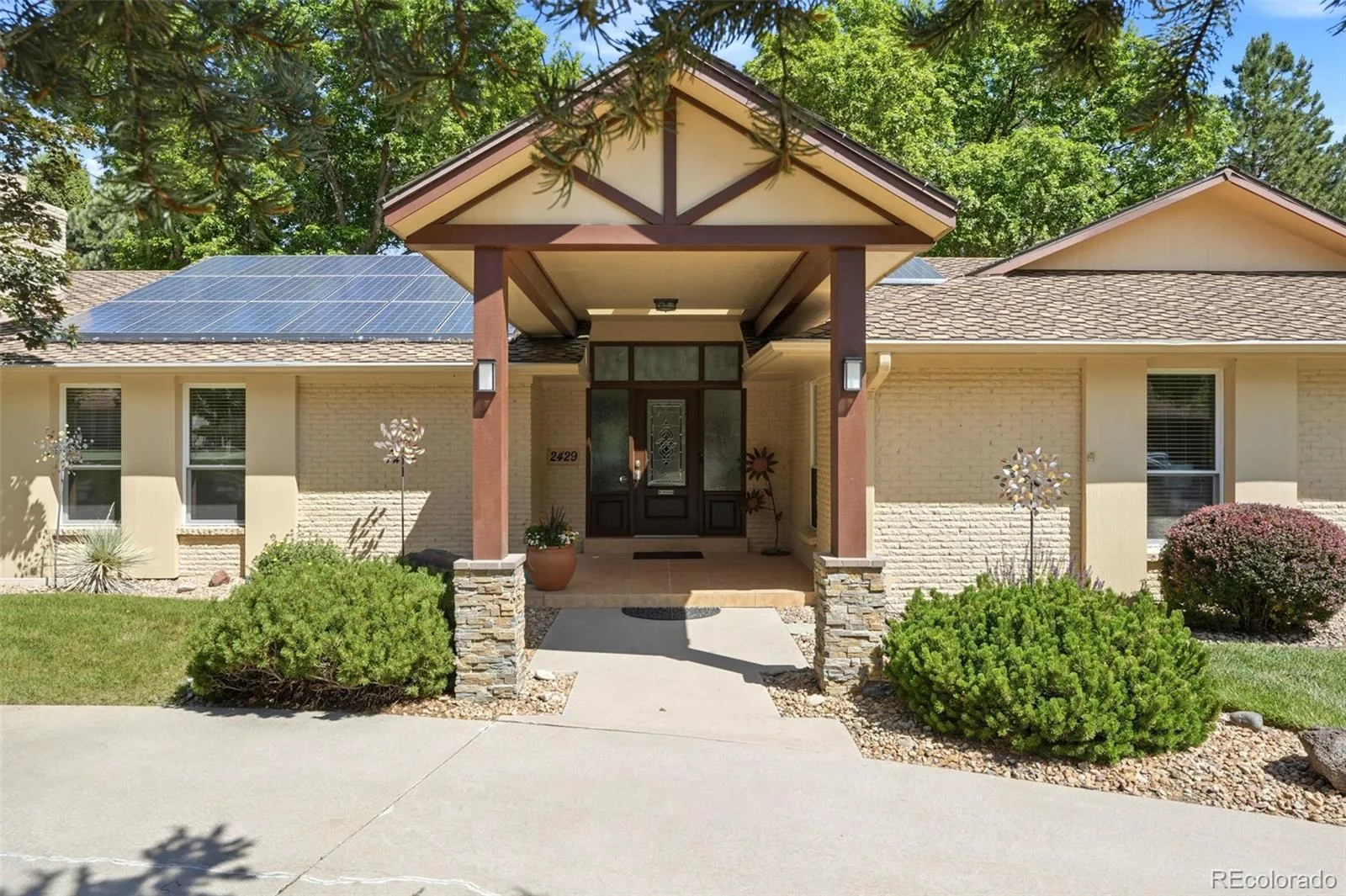 2429 S Chase Lane Lakewood CO 80227 MLS #REC4471323 06132026213746 1600 2