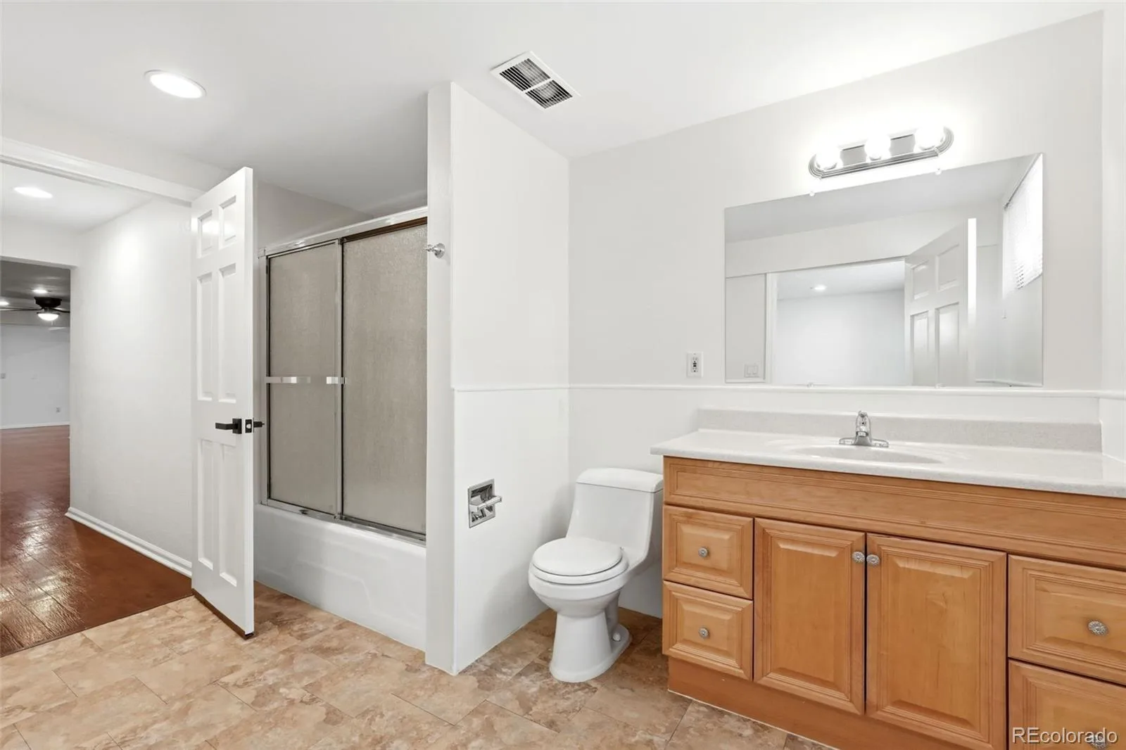 2429 S Chase Lane Lakewood CO 80227 MLS #REC4471323 06132026213746 1600 32