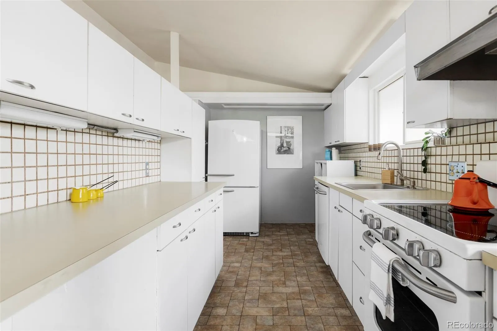 04172026011012 1600 10