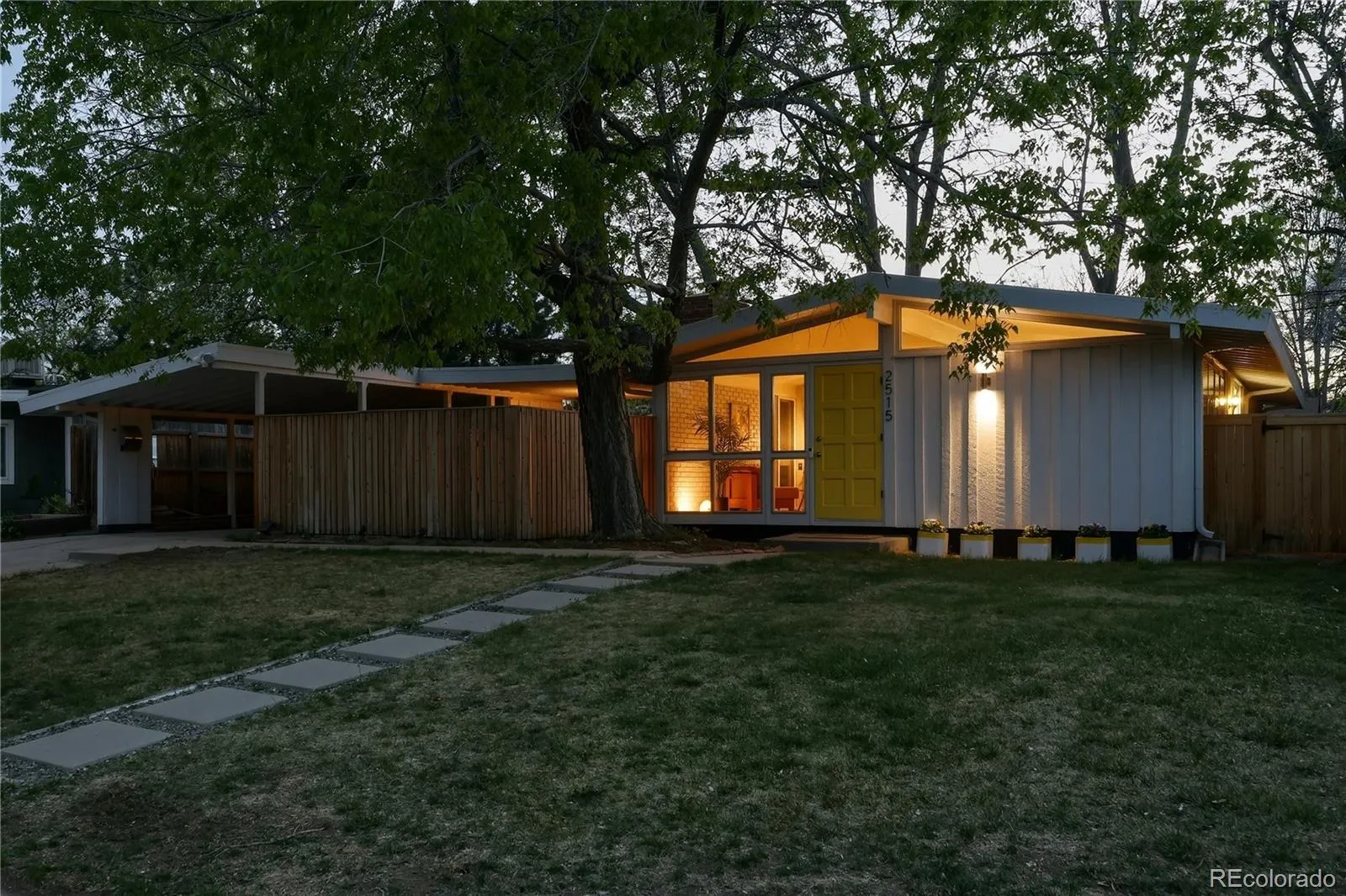 04172026011012 1600 22