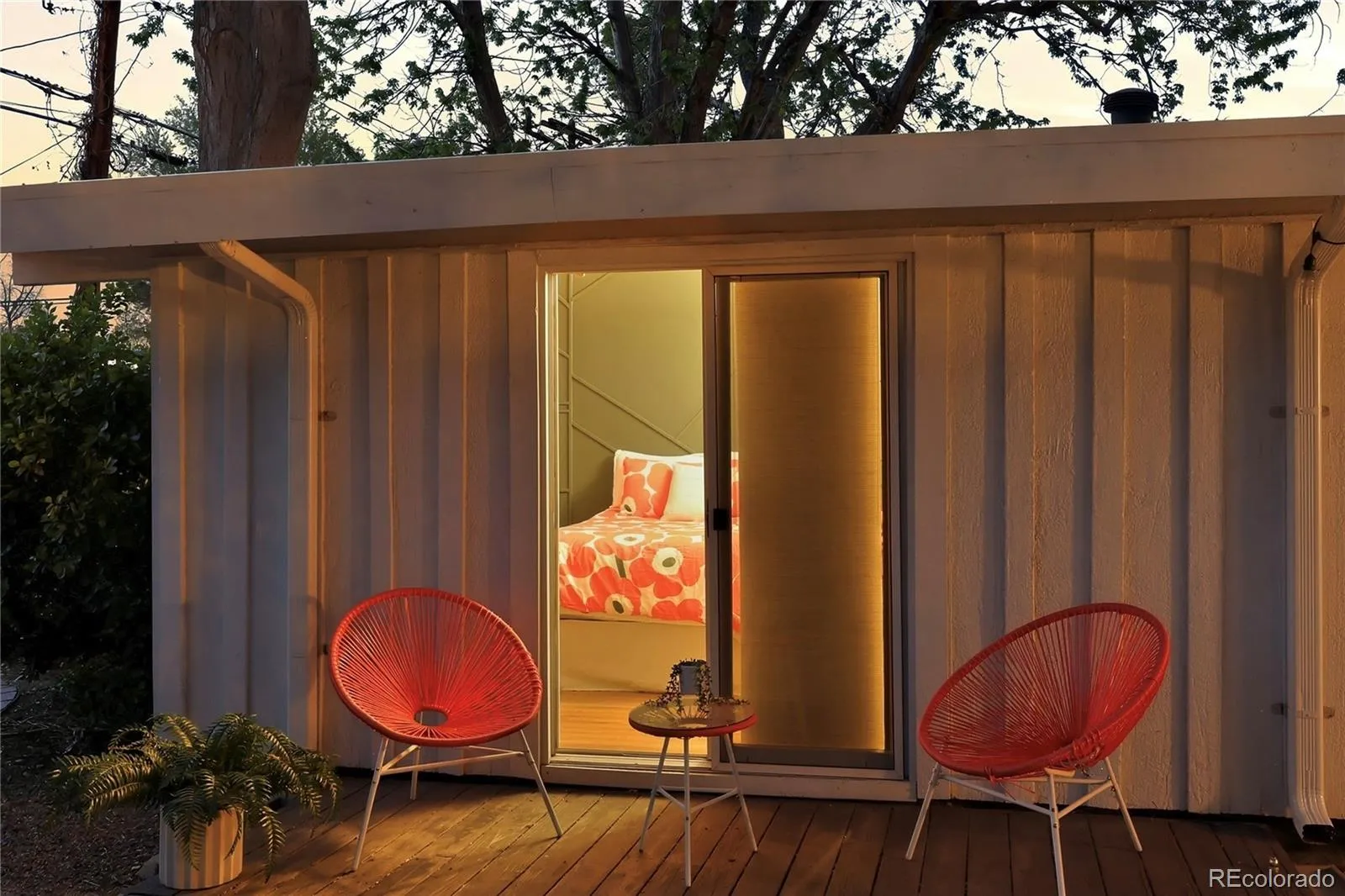 04172026011012 1600 24