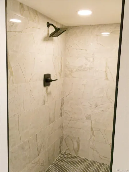 03232026190333 800 24