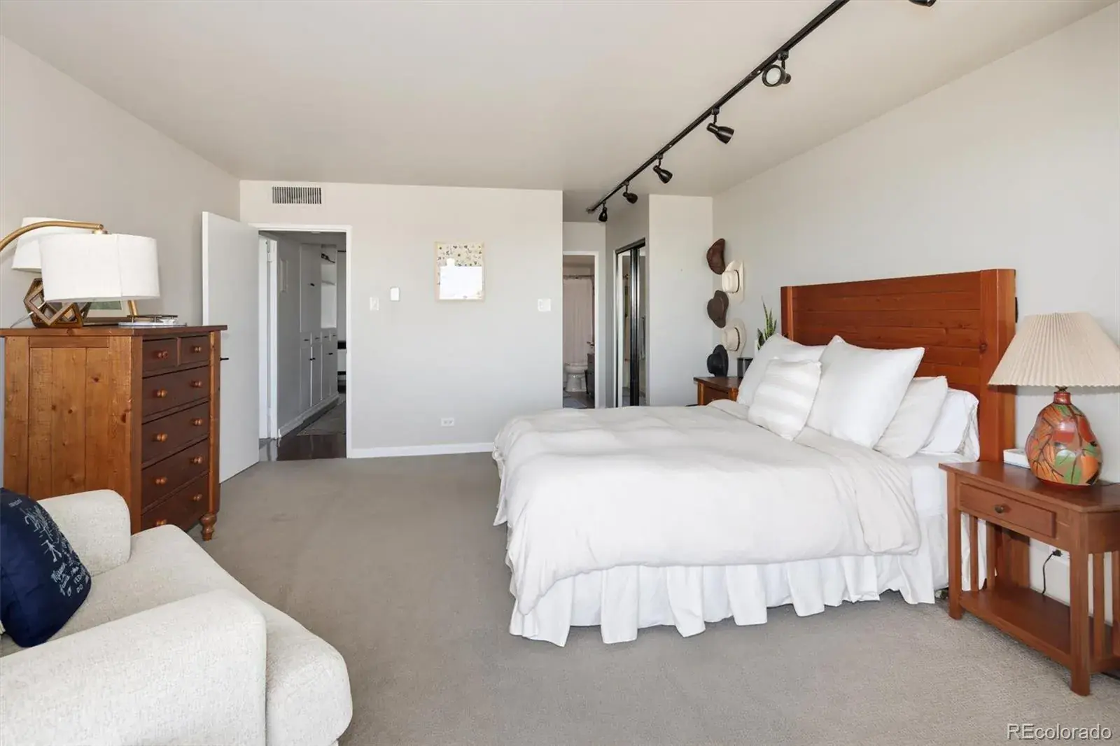 03062026185056 1600 18