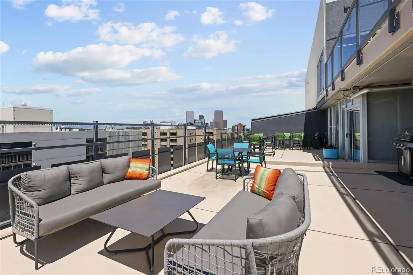 03062026185056 1600 32