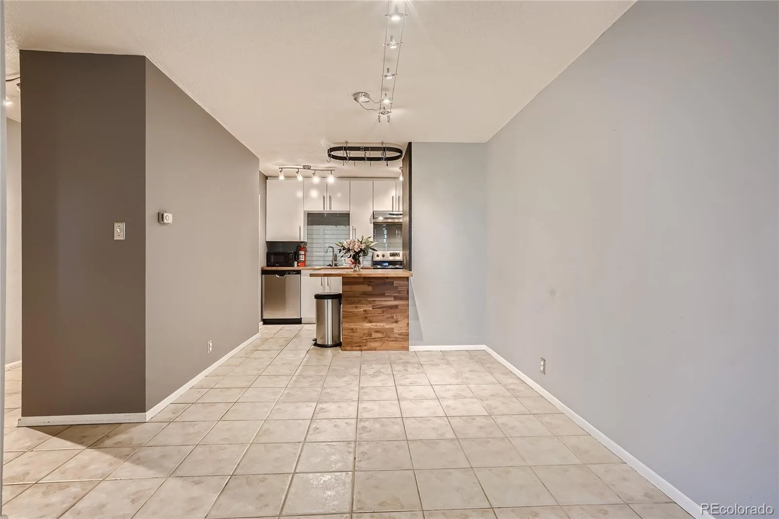 2500 S York Street #302 Denver CO 80210 | MLS #REC4476825 08262026233555 1600 7