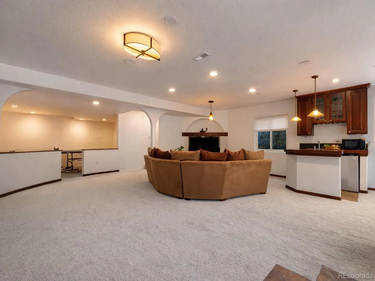 952 Greenridge Lane Castle Pines CO 80108 MLS #REC4479100 05052026223430 1200 33