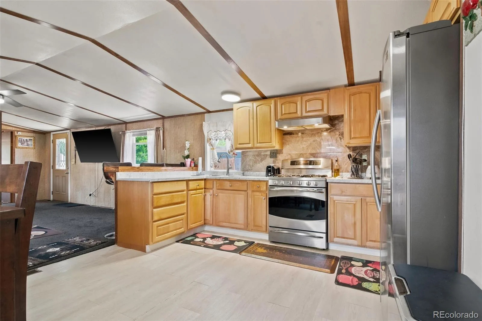 422 Willow Drive Brighton CO 80603 | MLS #REC4480573 06182026202953 1600 6