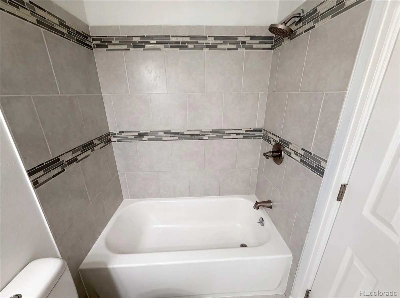 11835 Lincoln Street Denver CO 80233 MLS #REC4480604 06102026180750 1600 16