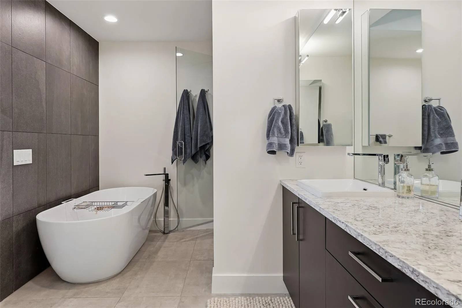 825 Bellaire Street Denver CO 80220 | MLS #REC4481106 08182026170927 1600 30
