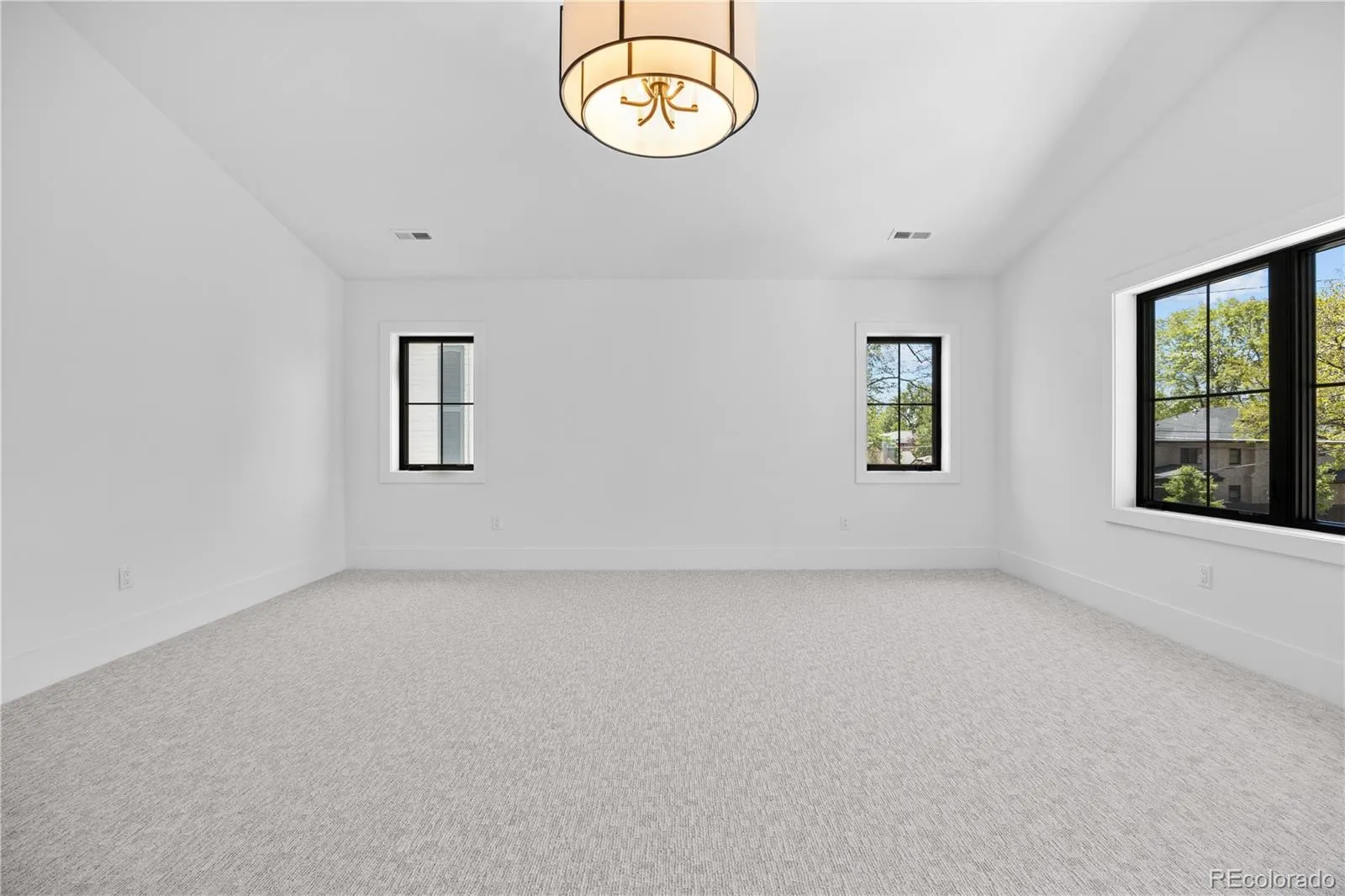 1083 S University S Boulevard Denver CO 80209 MLS #REC4481441 05232026062056 1600 23