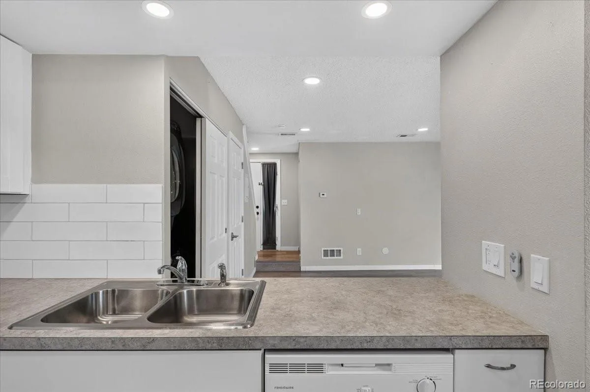 2614 S Xanadu Way #C Aurora CO 80014 | MLS #REC4483071 09232026050519 1200 15