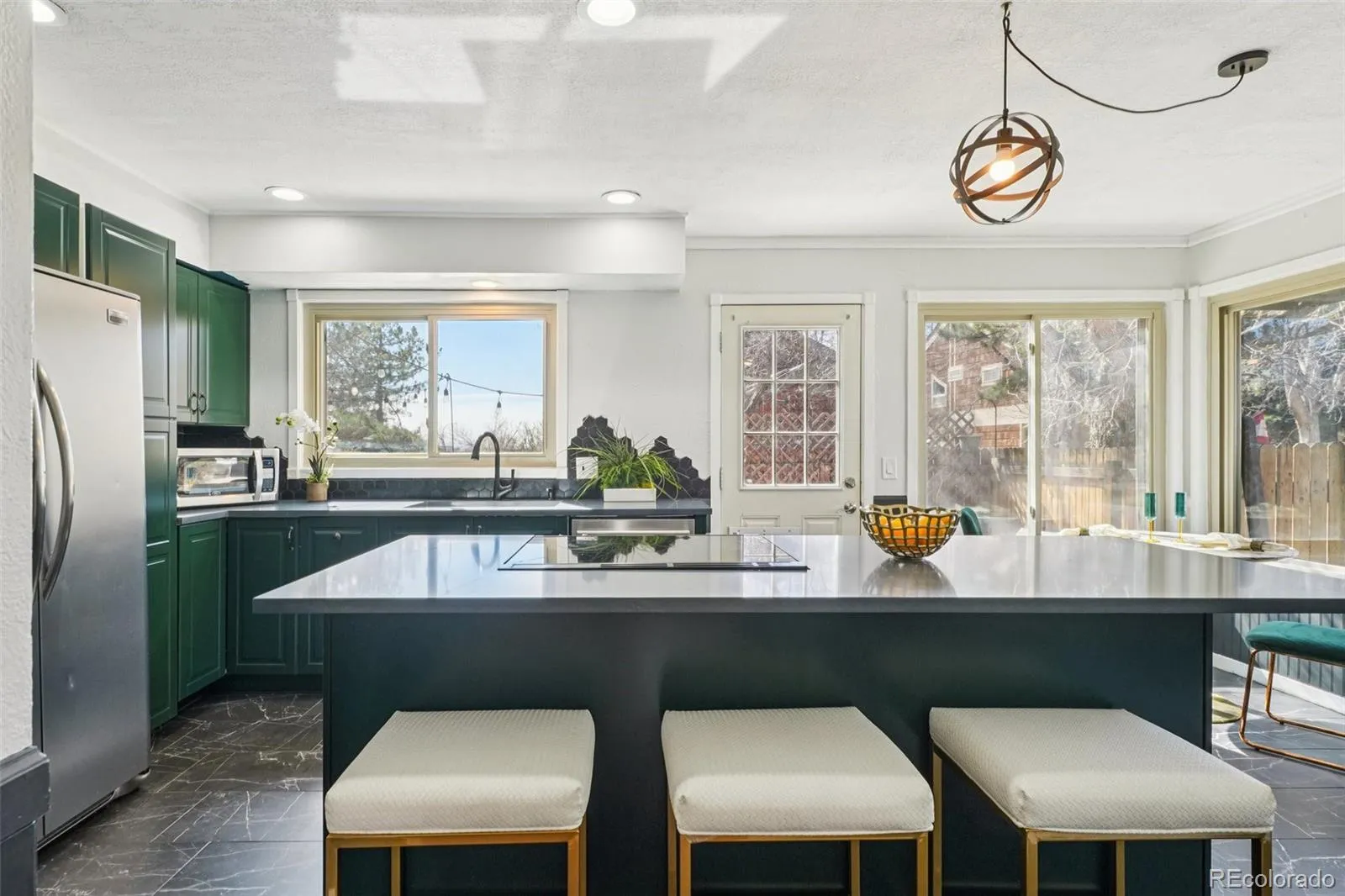 04212026223508 1600 10