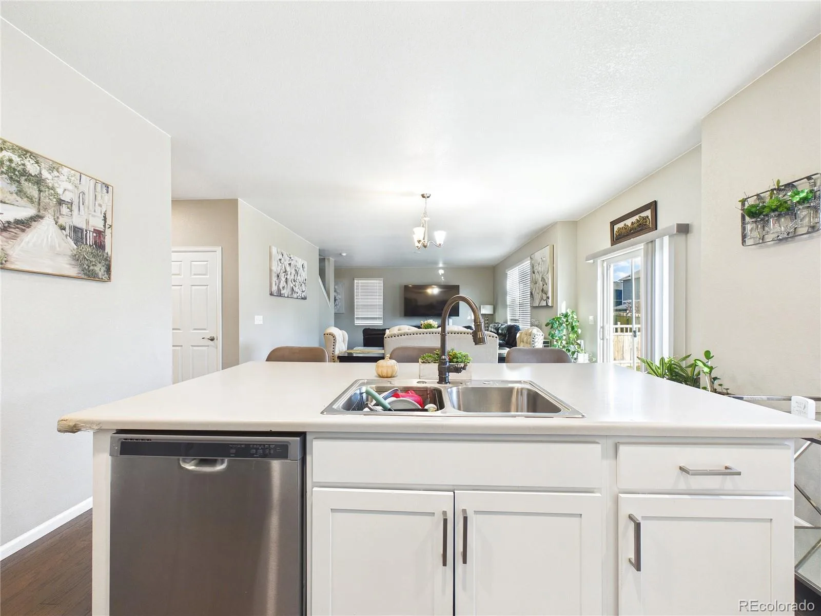 19918 E 62nd Avenue Aurora CO 80019 | MLS #REC4486139 09242026015552 1600 13